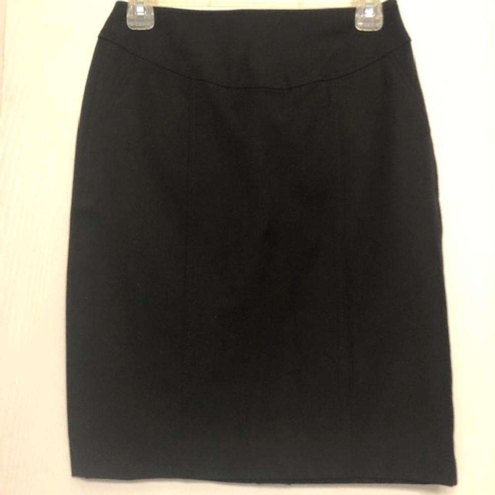 NWOT- Banana Republic Pencil Skirt